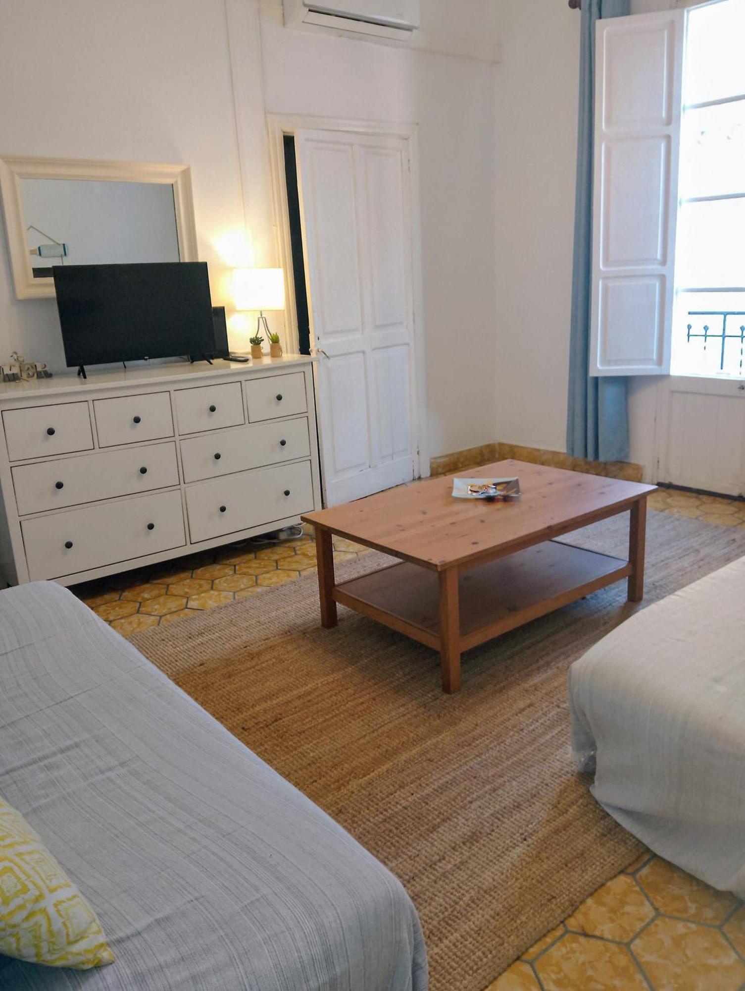 Apartment Houpla